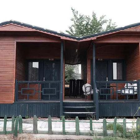 Проживание в семье Batu Holiday Village