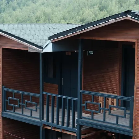 Batu Holiday Village Проживание в семье *