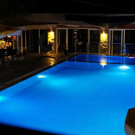 Batu Holiday Village Проживание в семье Kumluca